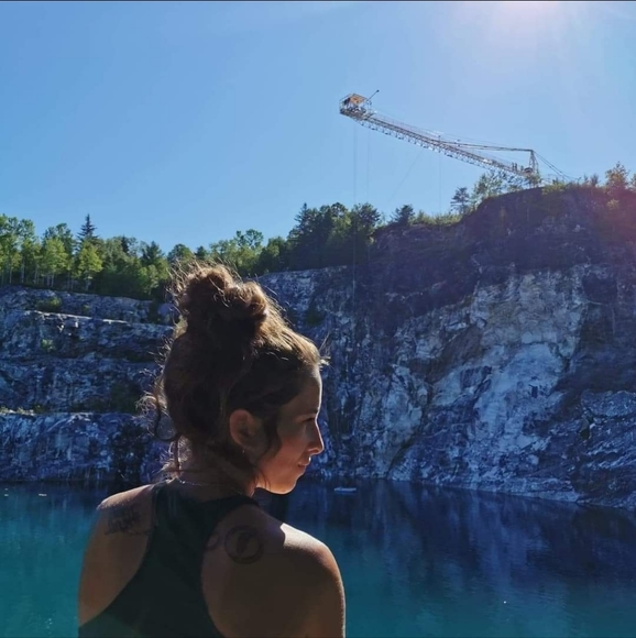 Meet your Posher, Mireille - Picture 2 of 2